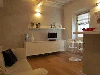 Florence Apartments Home Feeling
